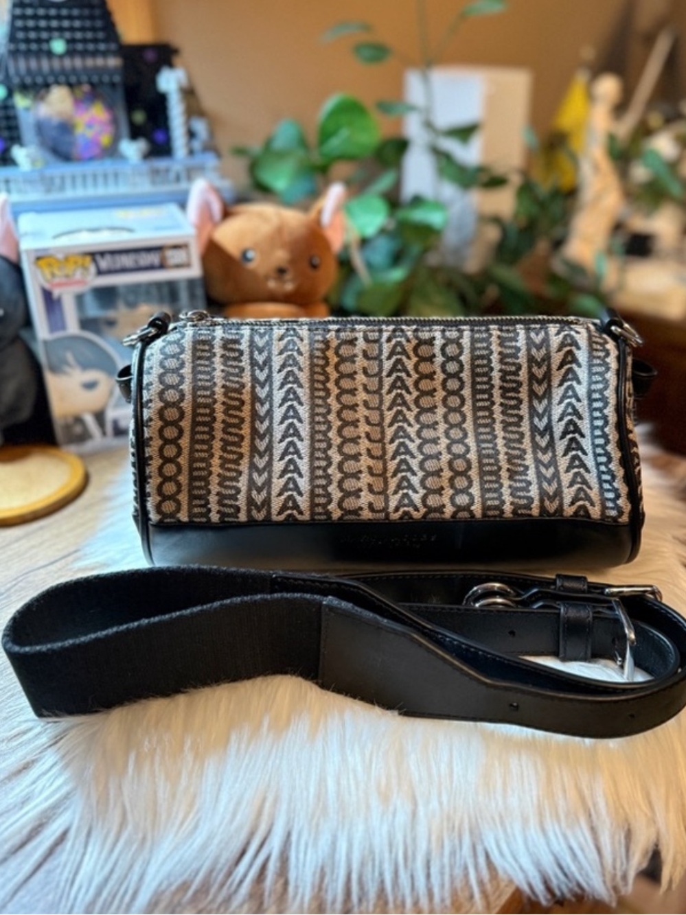Marc Jacob’s The monogram duffel bag